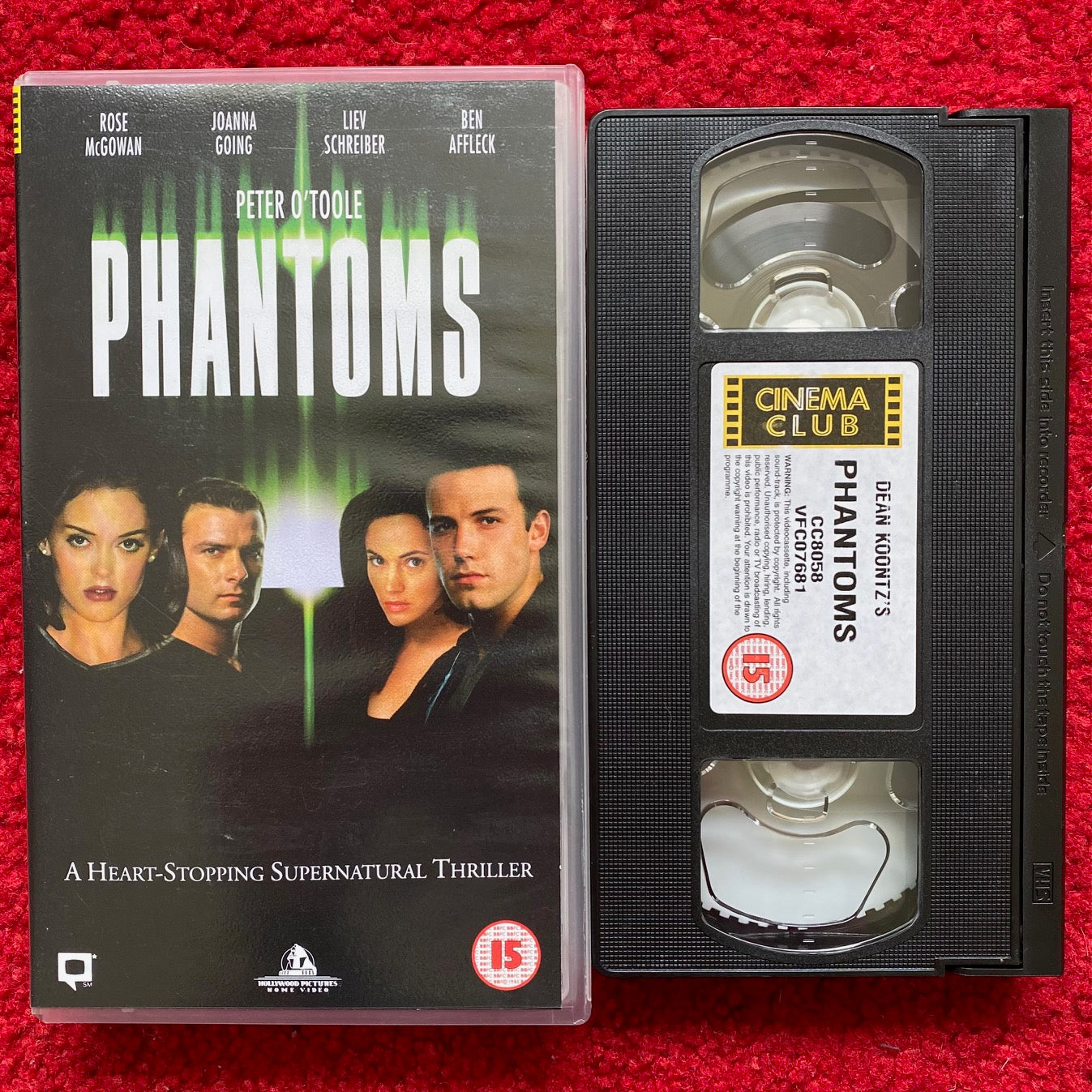 Phantoms (1998) Review