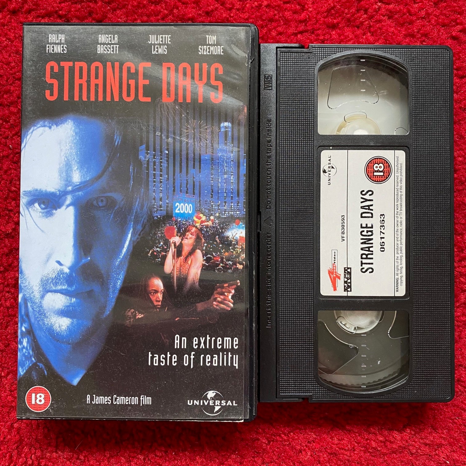 Strange Days VHS Video (1995) 617363 – Horror Stock